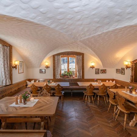 Gasthof Loewen Шрунс Экстерьер фото