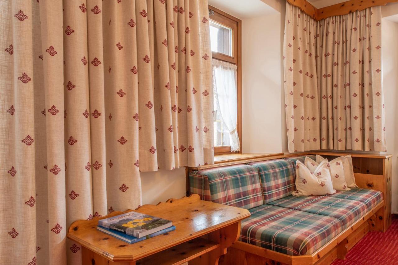 Gasthof Loewen Шрунс Экстерьер фото
